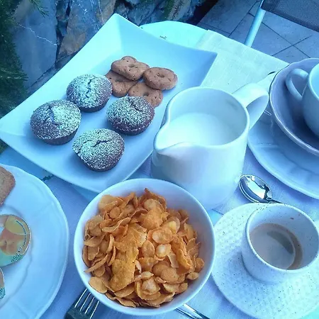 Homestay Villetta Le Rondini